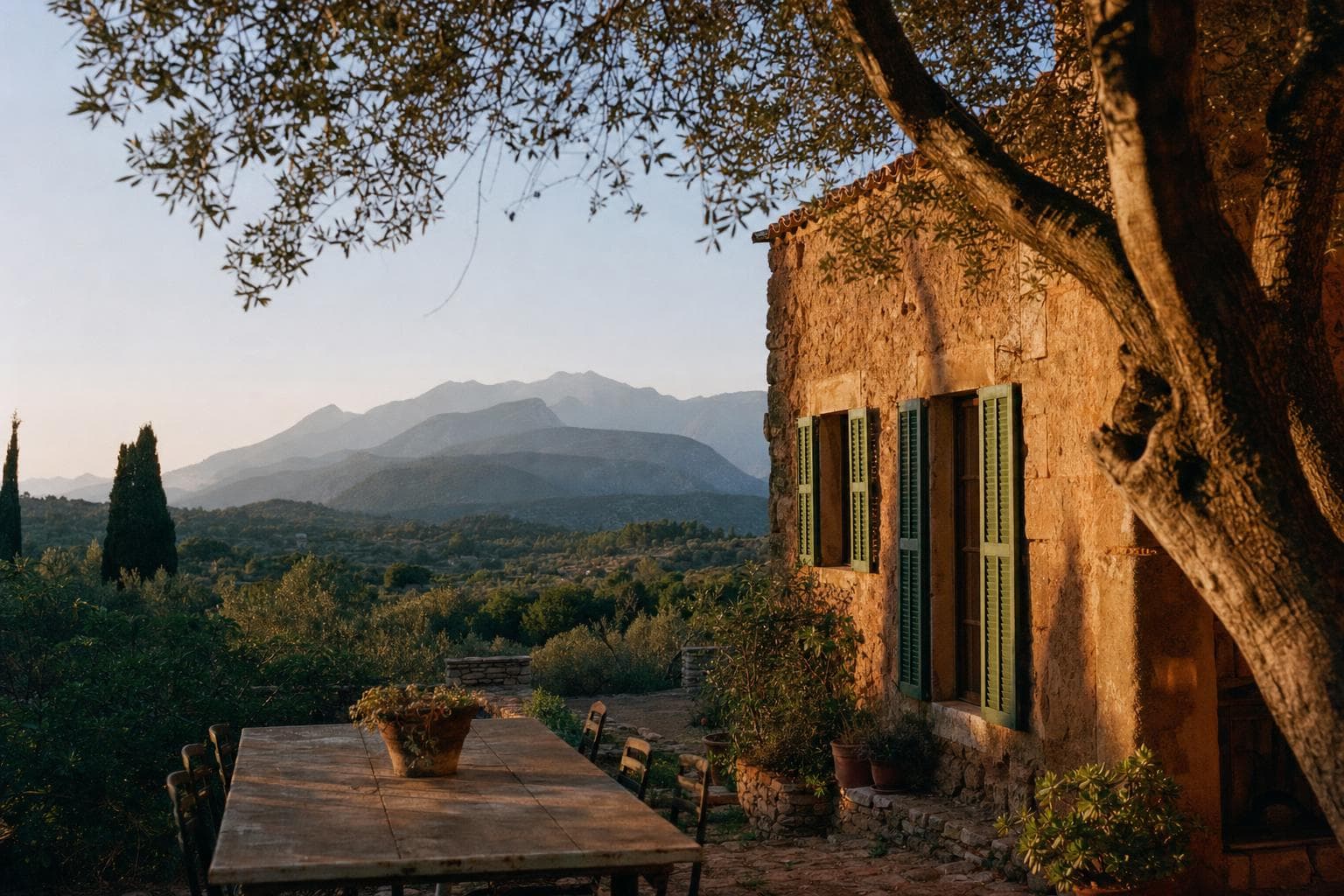 Finca auf Mallorca im goldenen Abendlicht